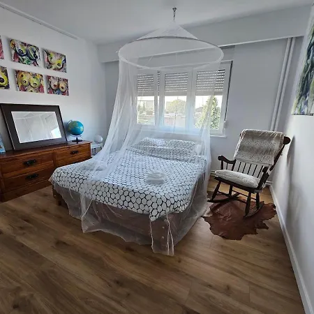 Apartament El - Cozy Bright Flat In The Corner Of
